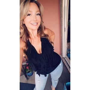 Meet your Posher, Thora